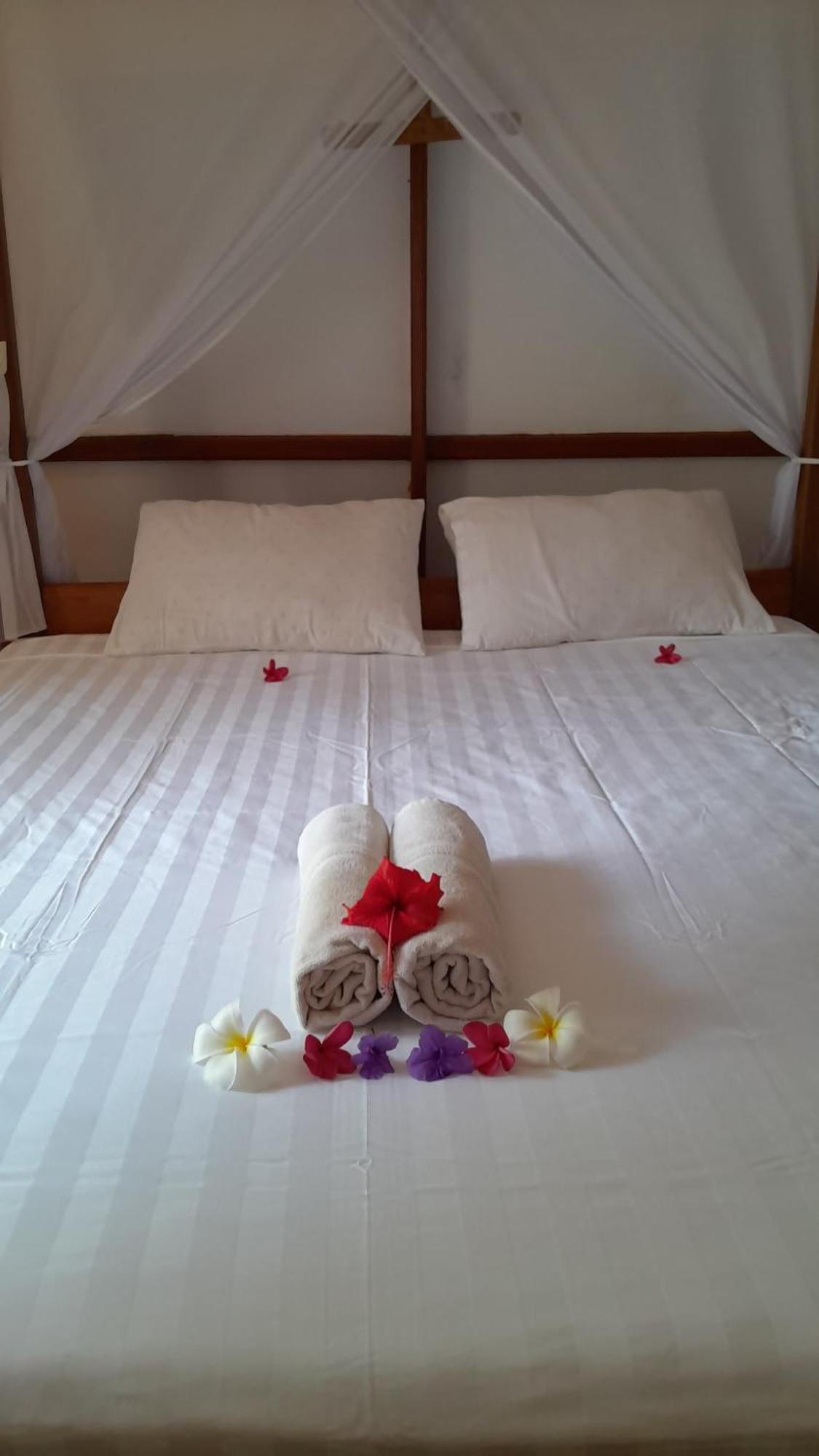 We'Be Cottages Gili Meno Exterior photo